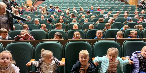 Niezwykłe życie podwodnych zwierząt - teatr